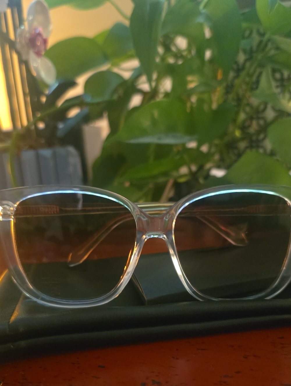 Quay Clear Frame Sunglasses with Brown Gradient Lenses New